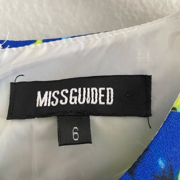 Misguided Floral Romper Size 6 - Picture 3 of 5